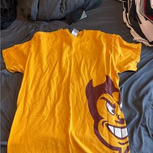 Gildan Heavy Cotton Yellow T-Shirt